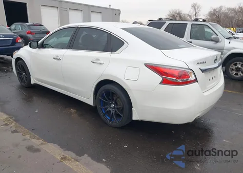 2015 Nissan Altima 2.5 Sv из США, поврежденный, VIN 1N4AL3AP0FC414725